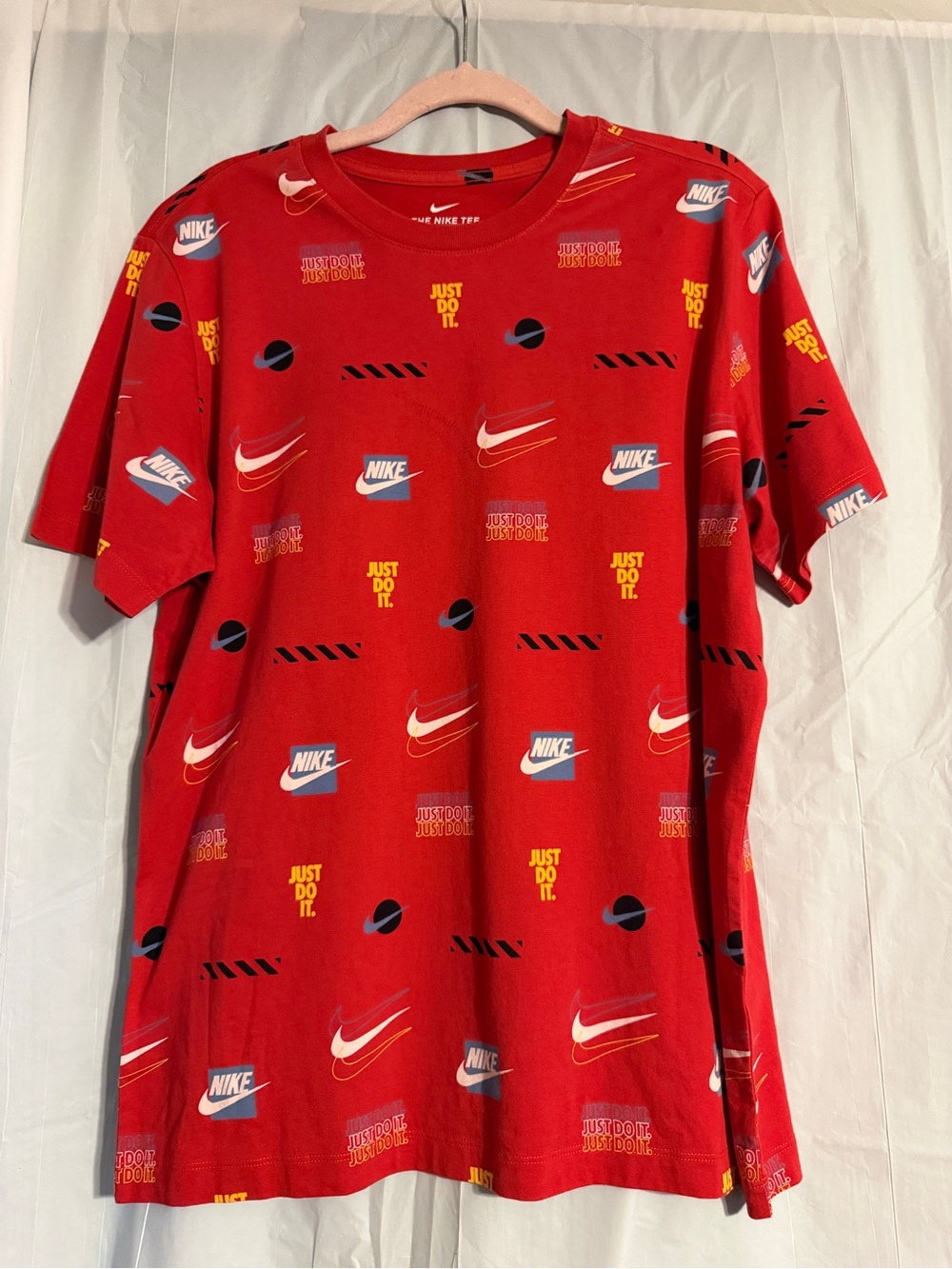 Nike The Nike Tee Men’s Large Red All Over Print Swoosh Just Do It T-Shirt